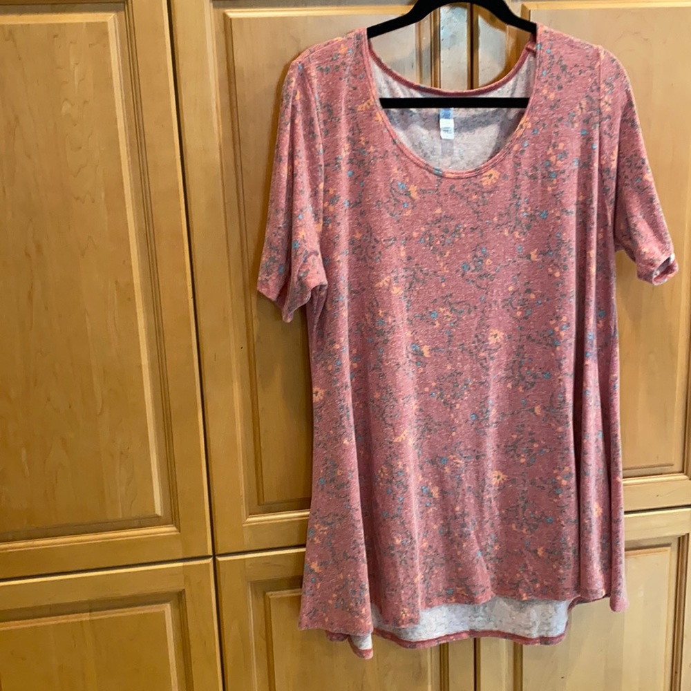 XL LuLaRoe Perfect T salmon/blue floral print